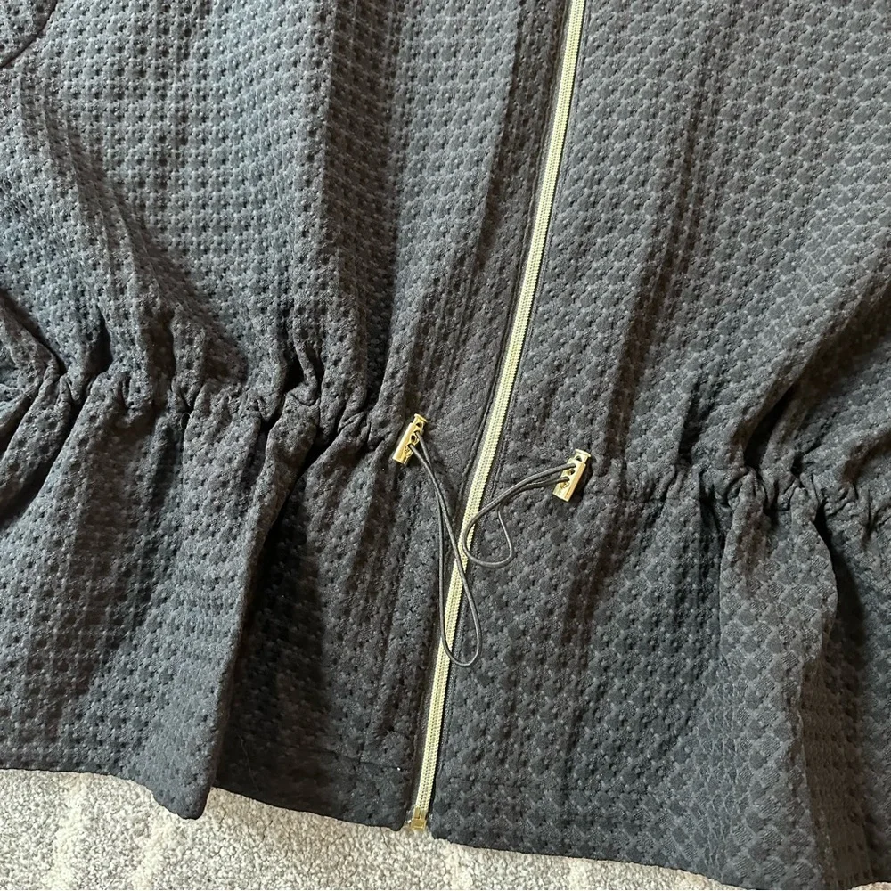 BNNour Black Cropped Cinched Waist Textured Zipper Statement Jacket